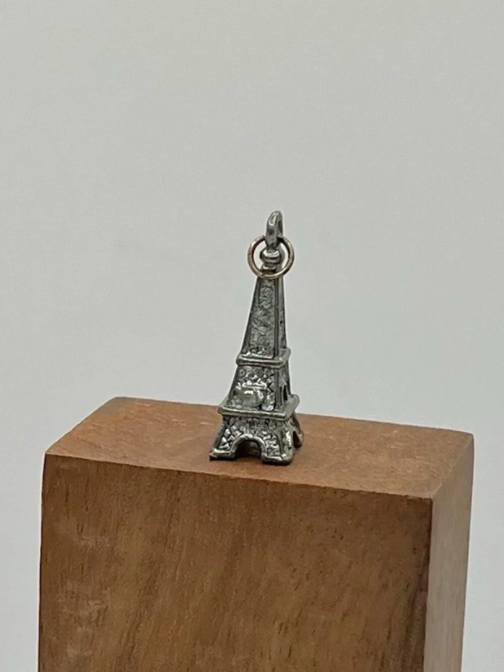 VTG 3D Eiffel Tower Charm Pendant Paris Silver Tone Travel French Romantic Boho